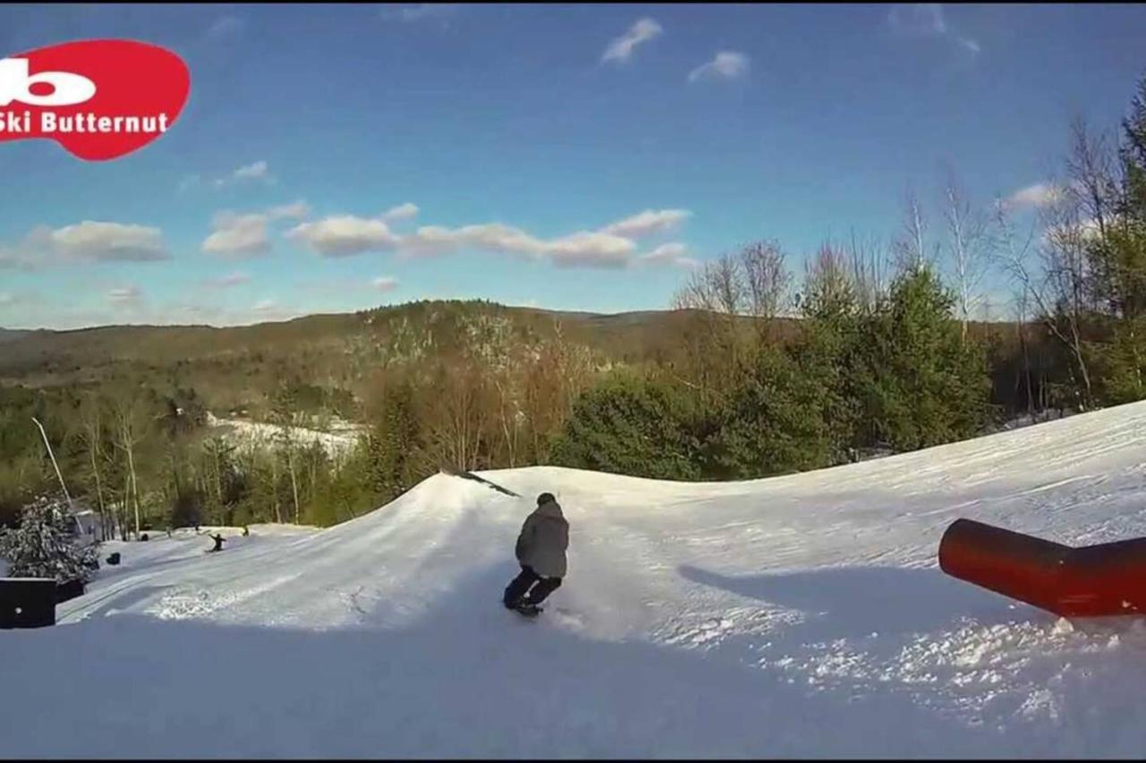 2 Bed Berkshire Getaway Minutes To Jiminy Peak Ski Hancock Exterior foto