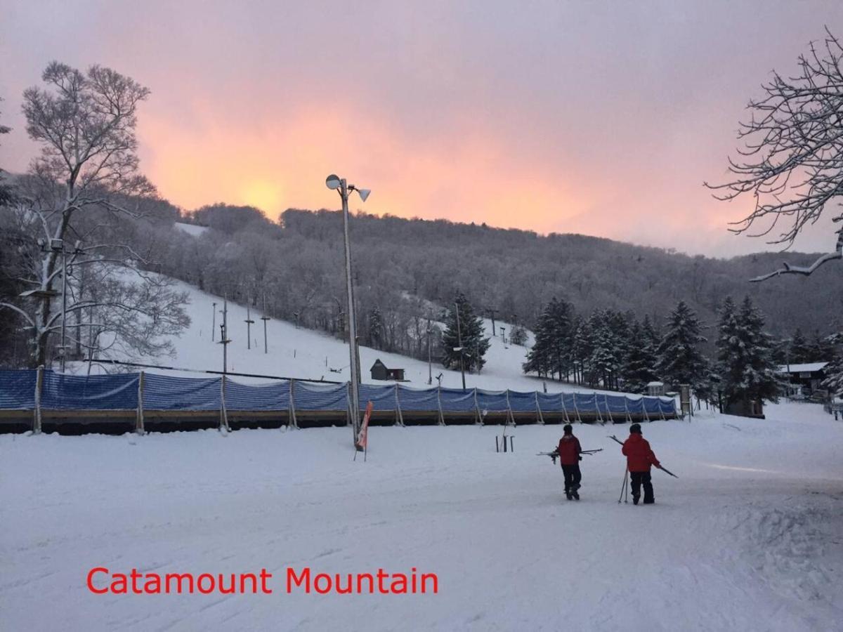 2 Bed Berkshire Getaway Minutes To Jiminy Peak Ski Hancock Exterior foto