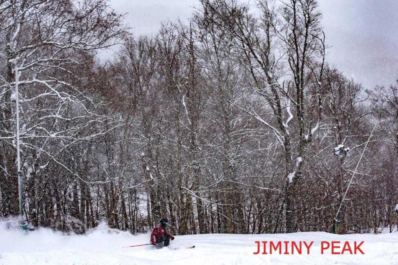 2 Bed Berkshire Getaway Minutes To Jiminy Peak Ski Hancock Exterior foto